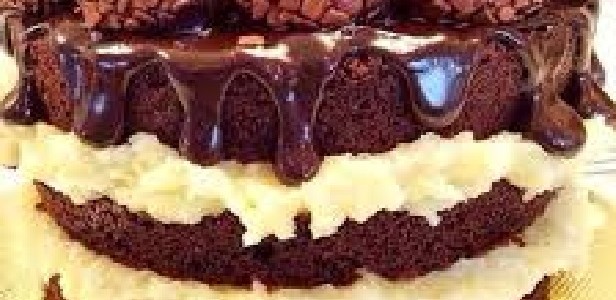 Naked Cake de Chocolate com Coco